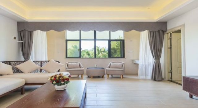 Люкс Lingshui RuiTing Holiday Homestay