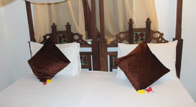 Jambiani White Sands Beach Bungalows