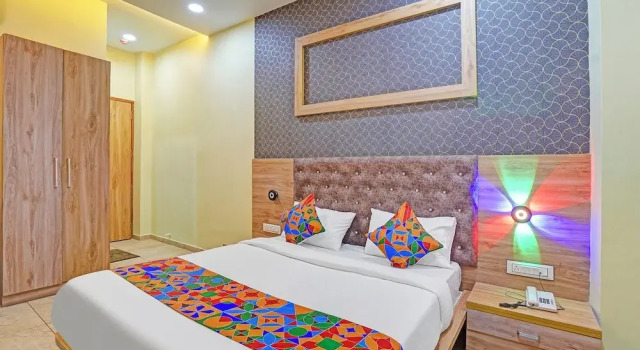 Номер Deluxe FabHotel Hill Top Inn
