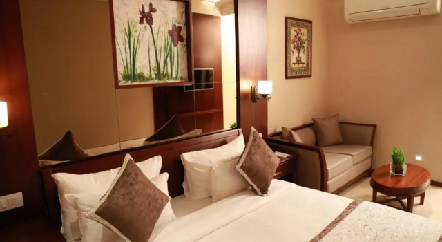 Номер Superior Hotel Golden Tower Near Heritage Street