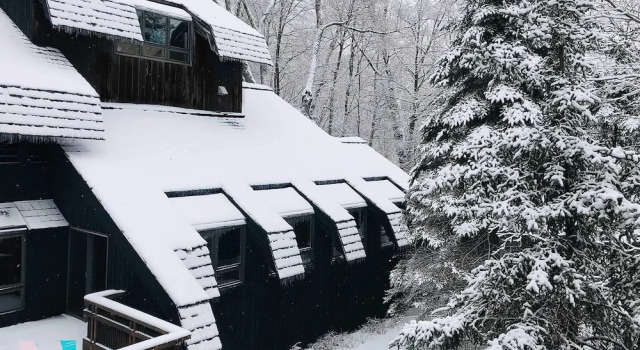 Luxe Plymouth Chalet w/ Indoor Pool & 3 Decks!