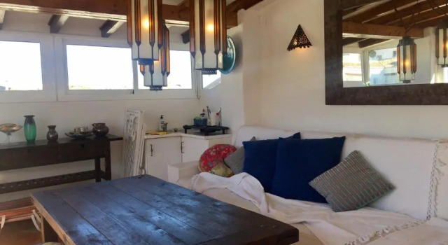 2257-Stunning Penthouse First Line Port Sea View