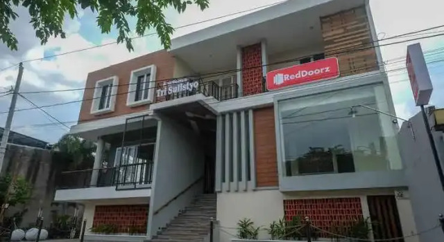 RedDoorz Plus near UMS Solo 2, Book Hotel Billige hoteller i Kartasura