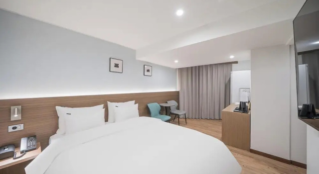 Номер Deluxe Lantana Daegu Shinam Branch