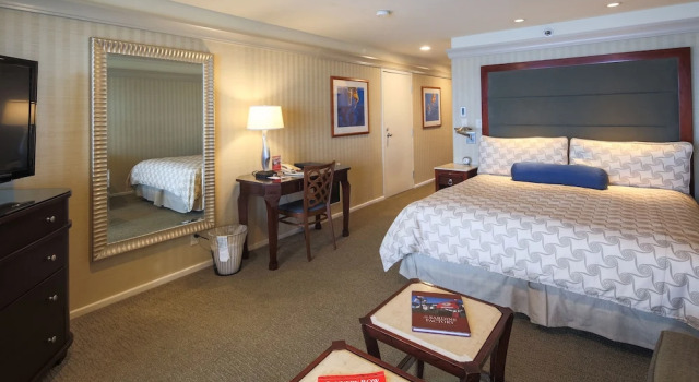 Двухместный номер Standard с балконом и с красивым видом из окна Monterey Bay Inn