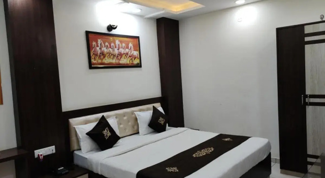 Vinayak Palace Hoshangabad, Забронировать Отель Отели Хошангабад 3 звезды, 3*