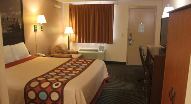 Номер Standard Super 8 by Wyndham Laurel