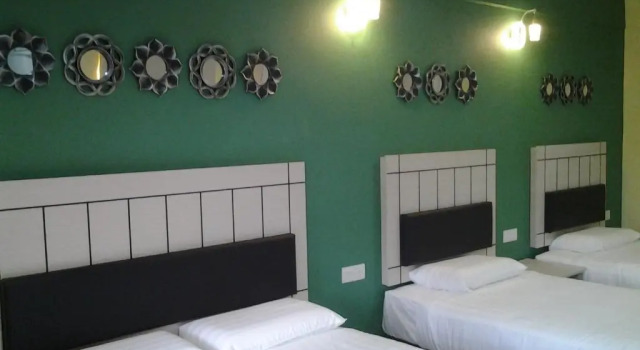 Четырёхместный номер Standard Suria Seremban Hotel