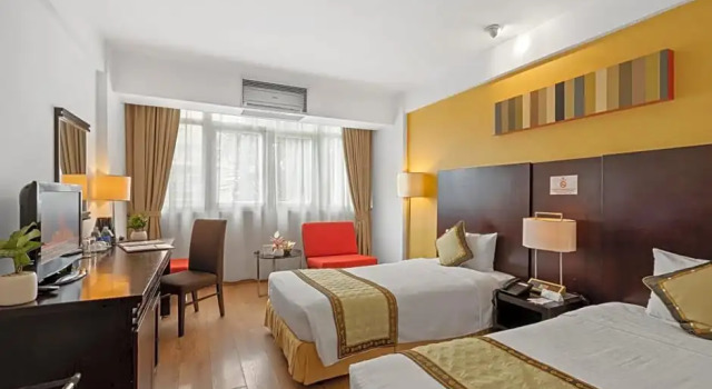 Двухместный номер Standard с красивым видом из окна Bao Son International Hotel