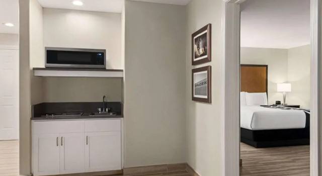 Двухместный семейный люкс La Quinta by Wyndham Brownsville North