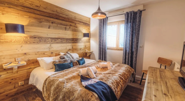 Апартаменты Deluxe с 3 комнатами с балконом и с видом на горы Chalet La Perle d'Oisans
