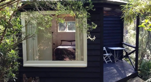 Коттедж с 3 комнатами рядом с пляжем Eaglehawk Rainforest Retreat