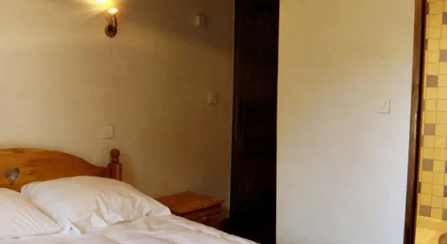 Luxury Flat With Sauna in the French Alps, Забронировать Отель Шампани-ан-Вануаз Ла-Плань-Тарантез, рядом с Горнолыжный подъемник Раффор
