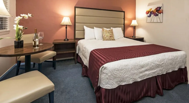 Solvang Inn & Cottages, Забронировать Мини-отель Солванг Santa Ynez Valley