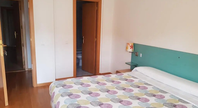 Hostal Via Láctea, Забронировать Хостел Бургос Burgos Province, рядом с Винный погреб Рафаэля Лопес-де-Эредия