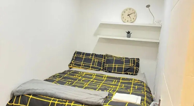 Cosy Entire House Open Kitchen 2 Bedroom for 5, Забронировать Отель Лондон Большой Лондон, рядом с TeamSport Go Karting North London