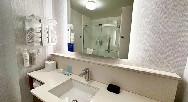 Люкс Hampton Inn Norfolk