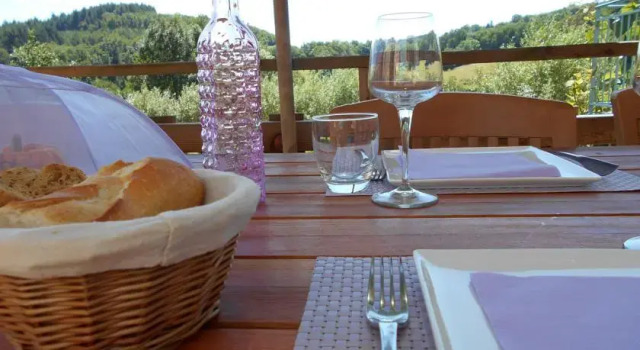 Domaine de la Fée-Licité, Rezervasyon Otel Les Ardillats 