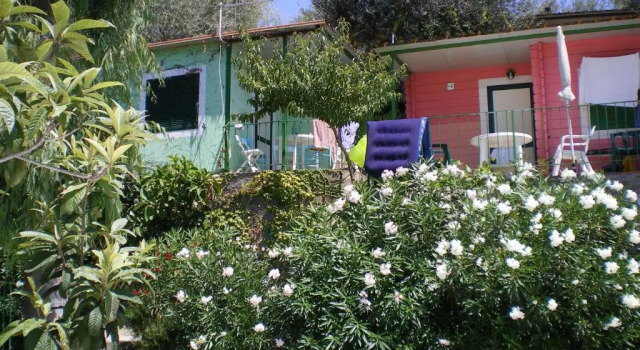 Бунгало с видом на море Marina del Cantone Chalet