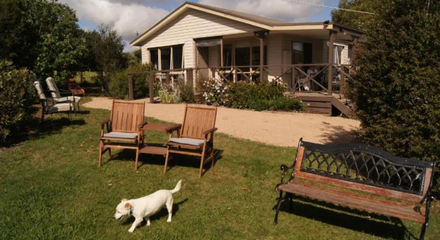 Коттедж с 2 комнатами Emerald Hills Cottage