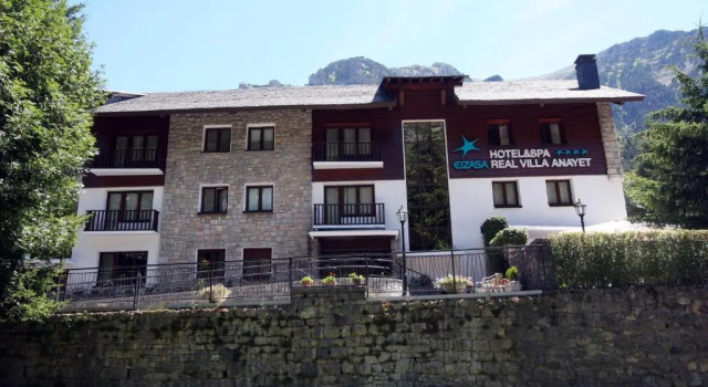 Двухместный номер с красивым видом из окна Hotel & Spa Real Villa Anayet