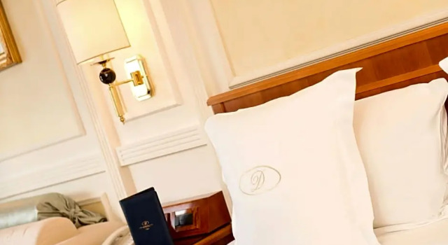 Номер Standard с видом на озеро Swiss Diamond Hotel & Spa