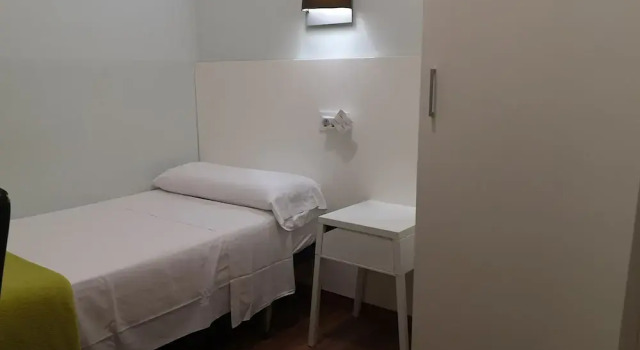 Одноместный номер Economy Hostal Lesseps