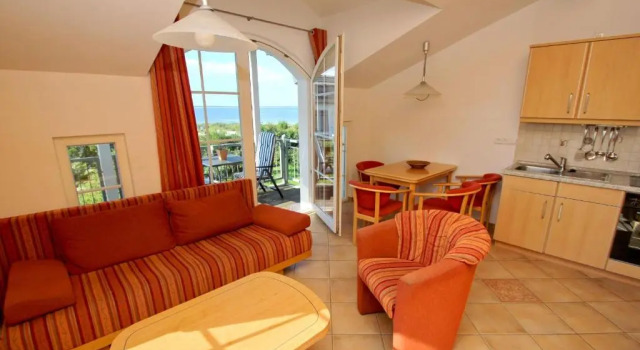 Strandvilla Böck FeWo 13 strandnah, Balkon, Meerblick, Забронировать Отель Глове Рюген, рядом с Hauptstrand Glowe