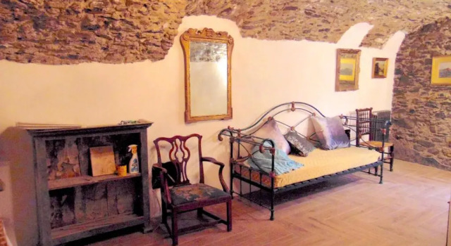 Via Liberale Sleeps 8 Isolabona Italy, Rezerwuj Apartament Hotele w Isolabona z parkingiem, Parking