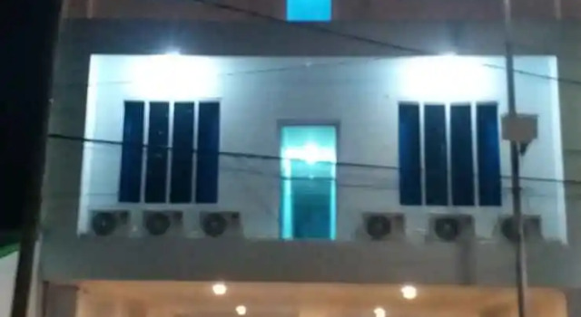 Wisma Rosse Life Bandara, Rezervovat Hotel Hotely v Sulawesi s parkováním, Parkování