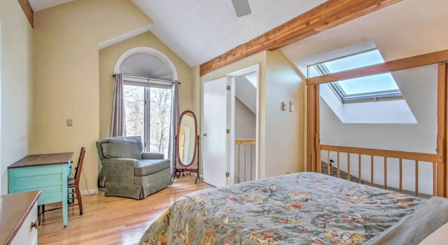 Апартаменты Ski Condo w/ Pool, Close to Story Land & Attitash!