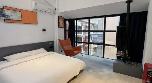 Suite Summit. Hotel