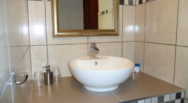 Conforto Casal quarto com vista para a piscina Inn2wilderness