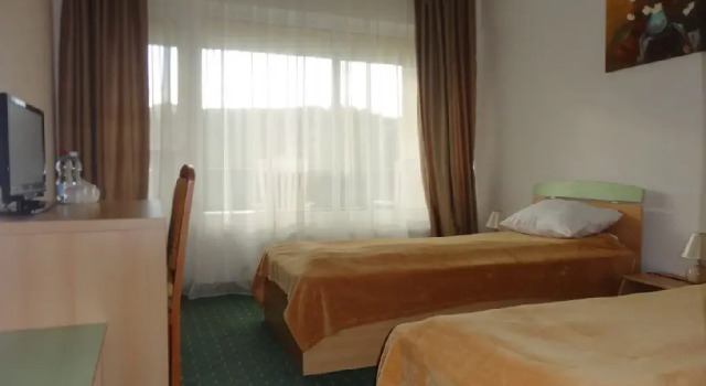 Hotel Diana, Rezervovat Hotel Hotely v Hunedoara s parkováním, Parkování