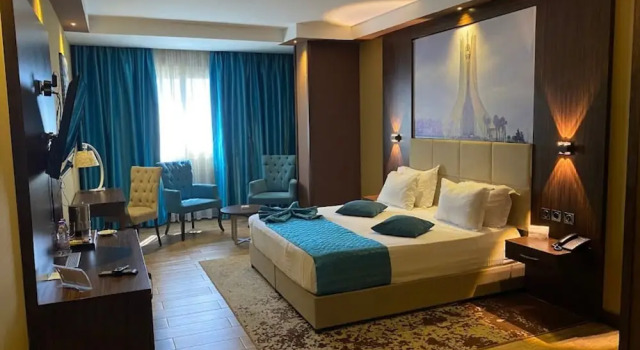 Люкс LB Suites Hotel