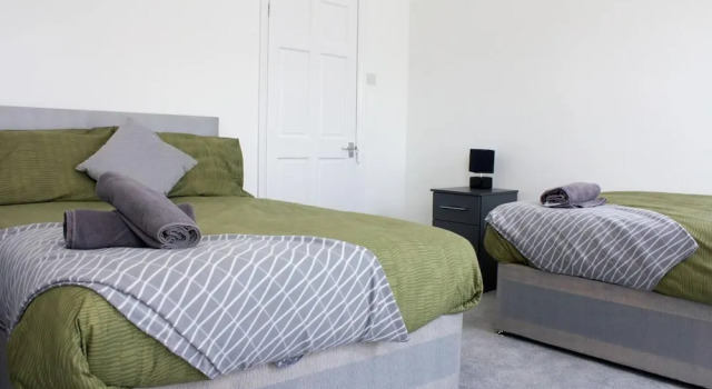 Lovely 4-bed House in Liverpool, Забронировать Отель Отели Англии 3 звезды, 3*