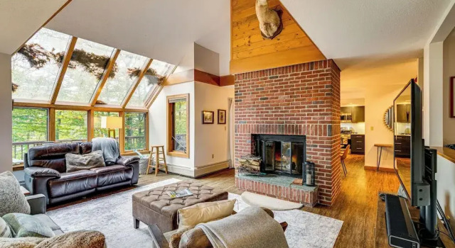 Апартаменты 6 Mi to Okemo! Family Townhome in Lakeside Resort