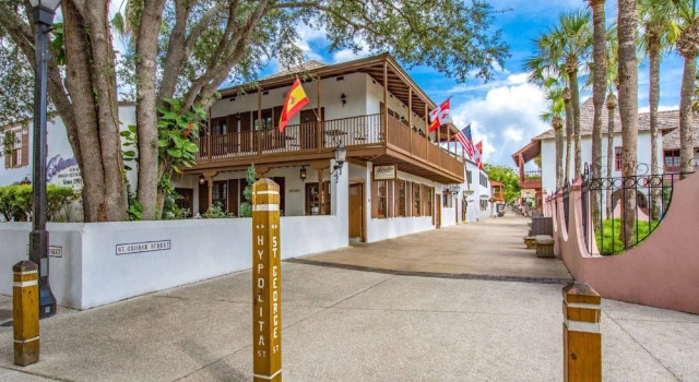 Коттедж Array of Sunshine Beach House