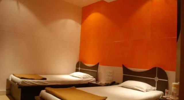 Rudra Regency, Rezervovat Hotel Hotely v Gujarat s parkováním, Parkování