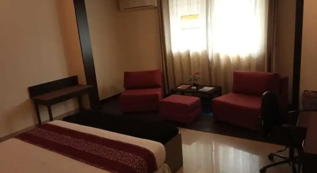 Sterling suites INN, Забронировать Отель Бангалор штат Карнатака, рядом с Озеро Белландер