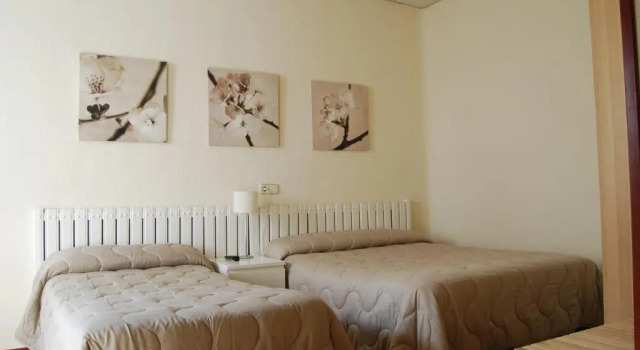 Пятиместный номер Standard Hostal America