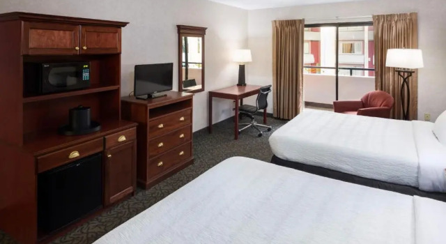 Четырёхместный номер Standard Grand Hotel