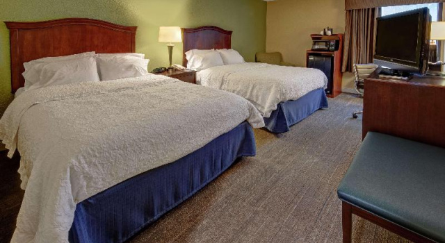 Четырёхместный номер Standard Hampton Inn Raleigh Cary