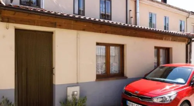 Casa Rural Laguna Negra 49, Забронировать Отель Сан-Леонардо-де-Ягуэ 