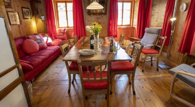 Ferienwohnungen Chasa Werro, Book Hotel Sent 