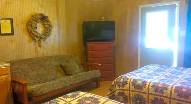 Номер Premium Whispering Creek Lodging & RV Resort
