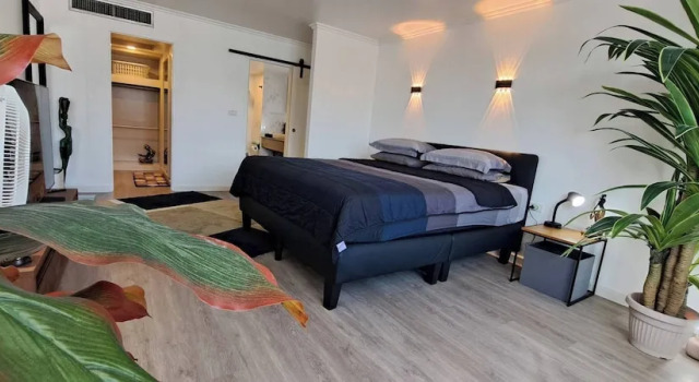 Newly Renovated 1 Bedroom Condo Nana, Забронировать Апартаменты/квартира Бангкок провинция Бангкок, рядом с Гете-Институт в Таиланде