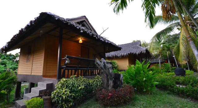 Single căsuță cu balcon Touch Star Resort Doi Inthanon