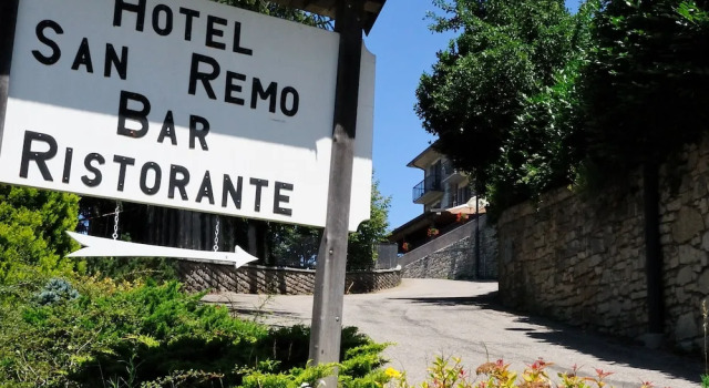 Hotel San Remo, Забронировать Отель Сан-Дзено-ди-Монтанья Garda Veneto