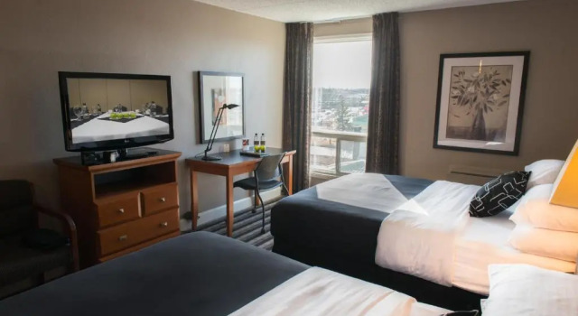 Четырёхместный номер Standard Royal Hotel Regina, Trademark Collection by Wyndham